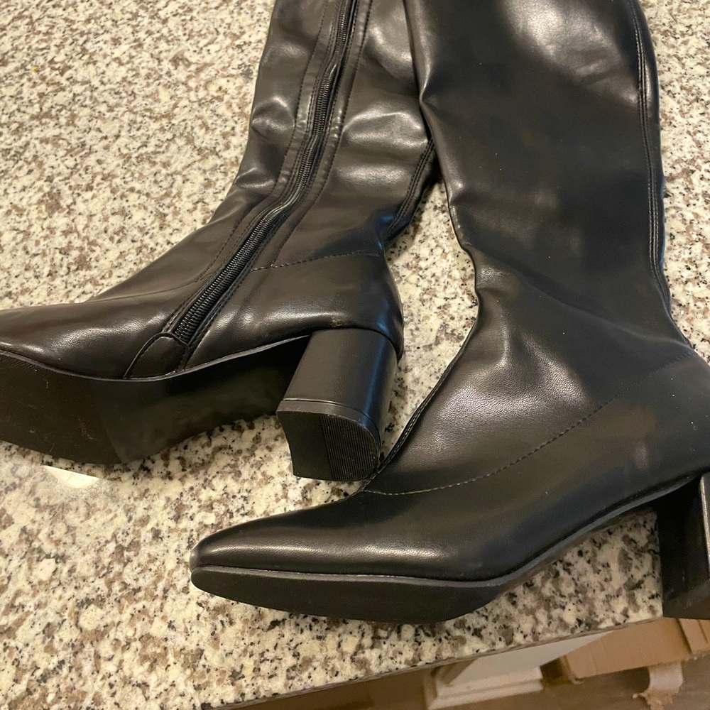 2 PAIRS OF FUN BLACK KNEE HIGH BOOTS ! - Picture 9 of 11